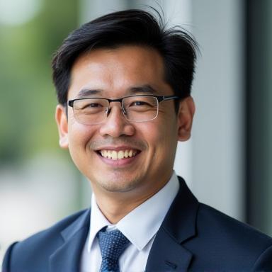 Gambar headshot Azman Hashim